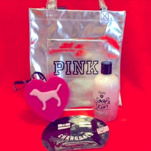 Accessories - Pink Body wash tote and body scrubber 3 pc set